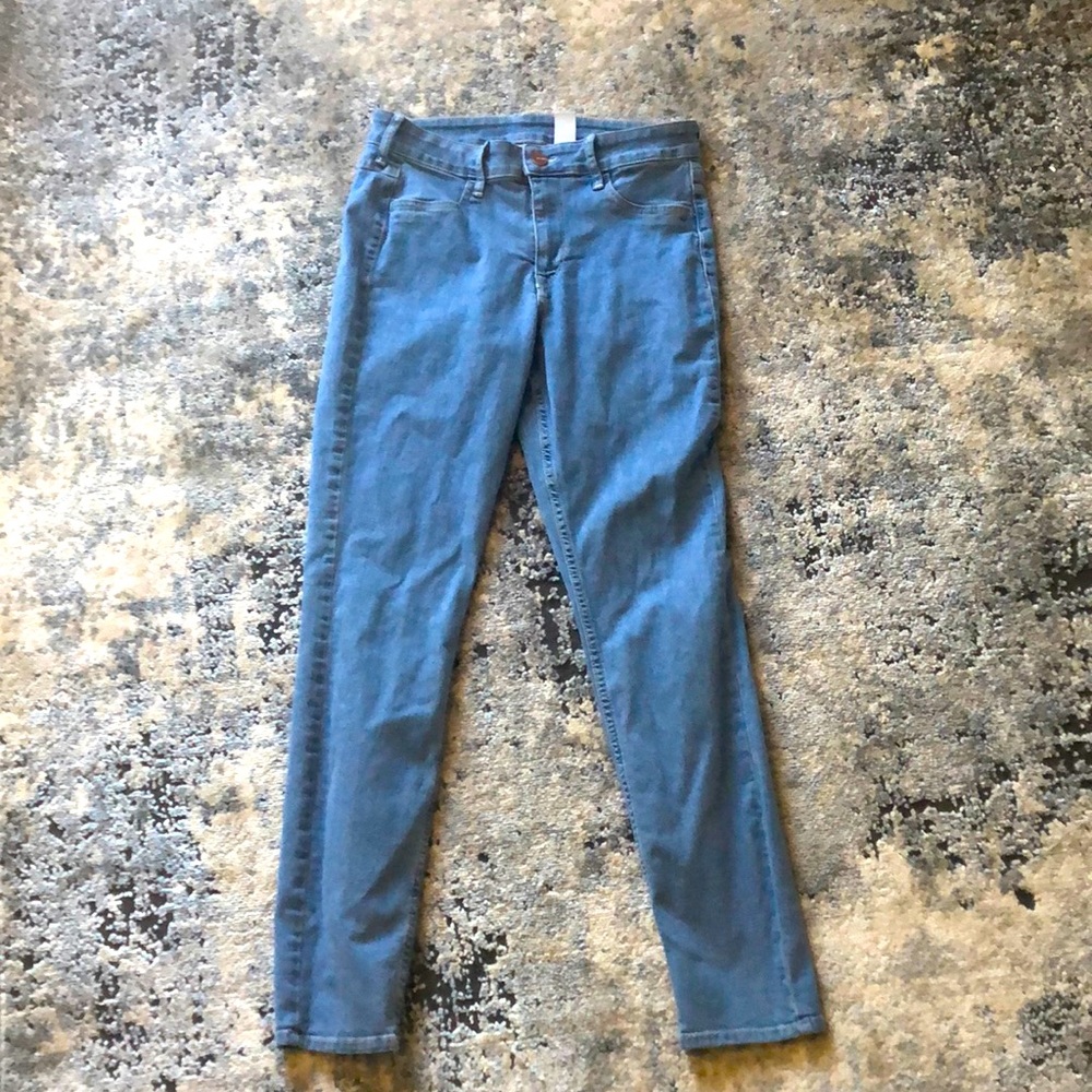 H&M Jeans, size 6, mid waist